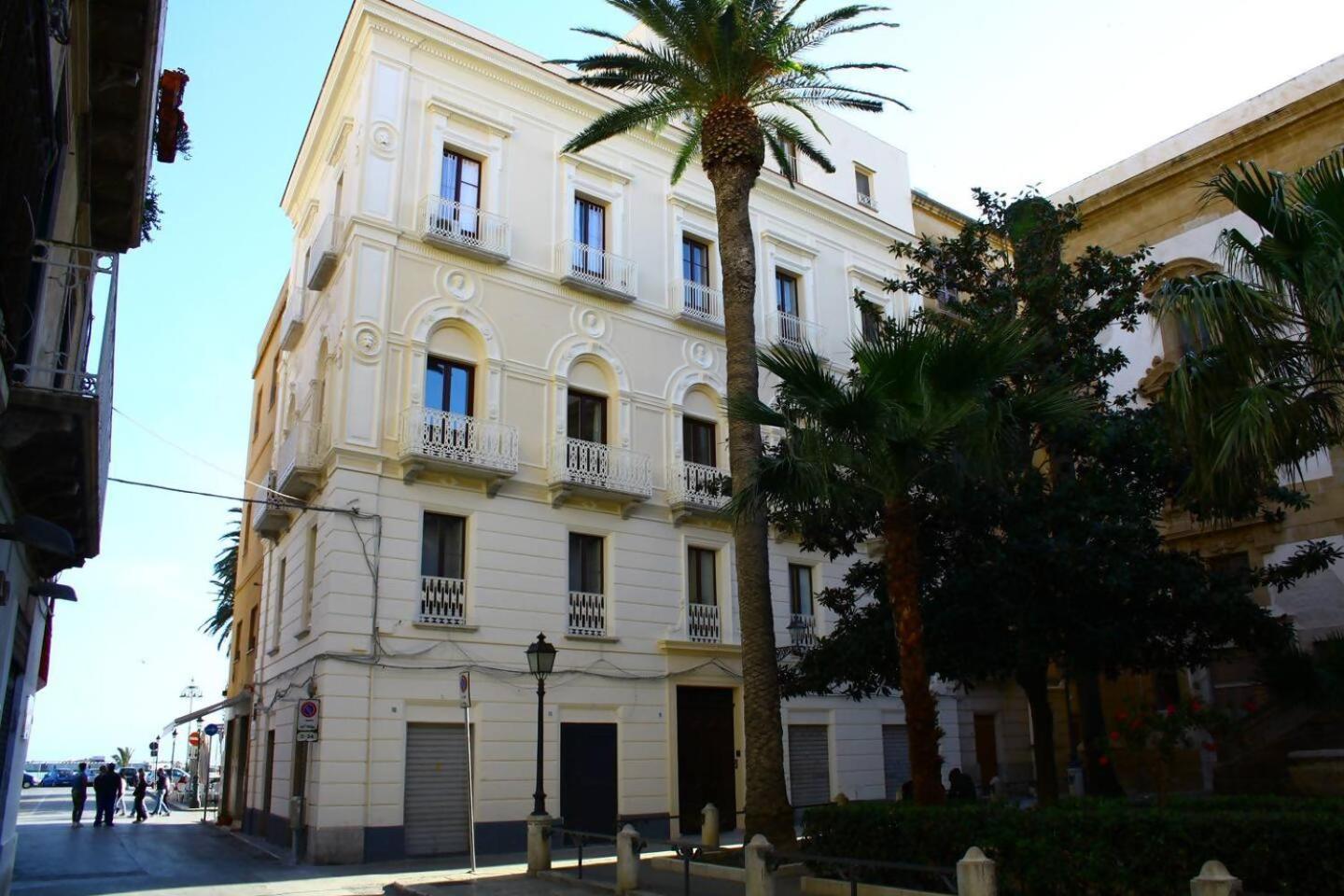 Casinadellepalme Appartamento In Centro Zona Porto Trapani Eksteriør billede